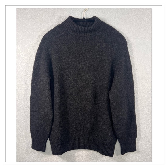 Jenni Kayne Men’s Charcoal Crewneck Sweater SzS